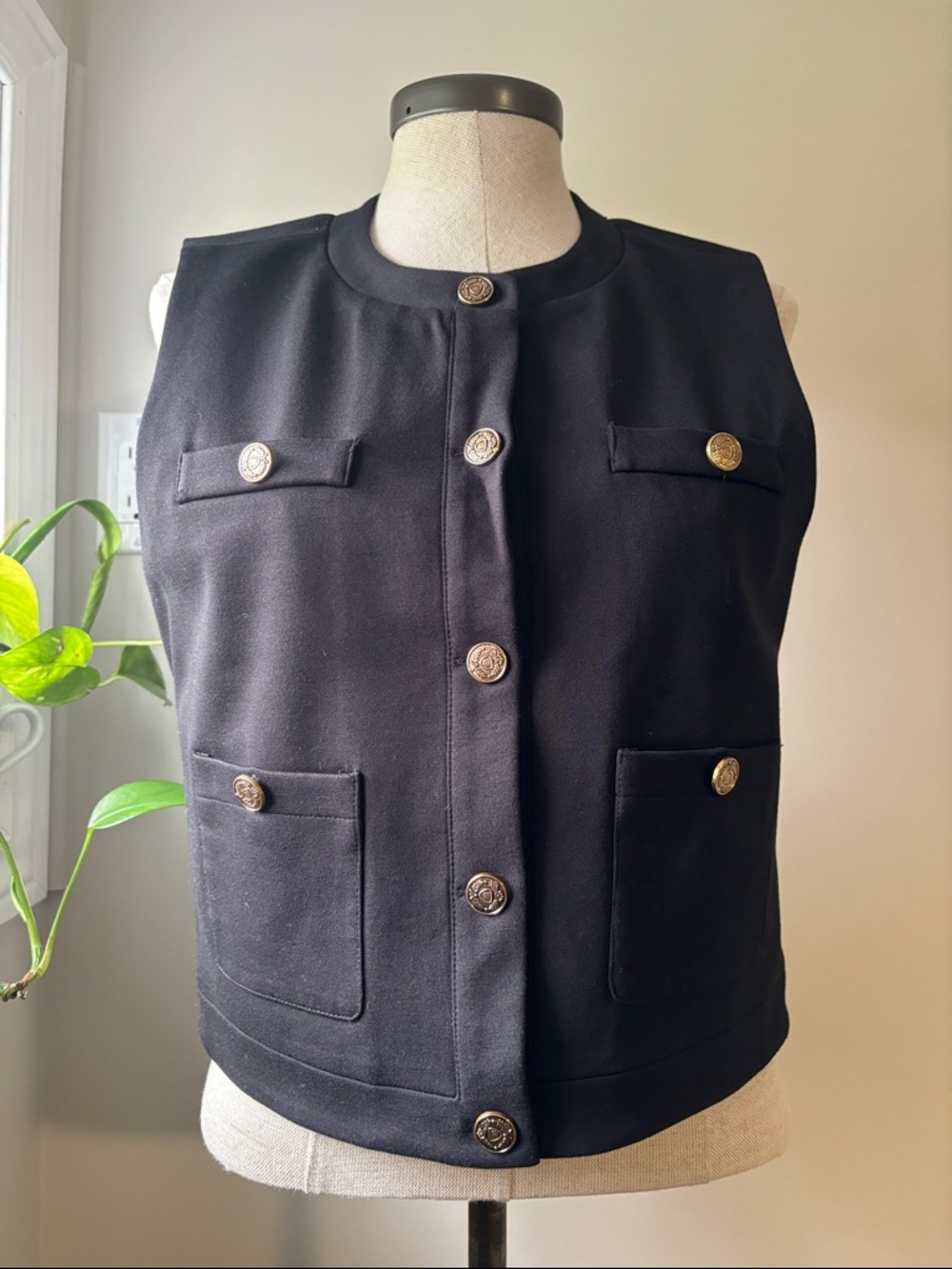 AUTRES FILLES black short sleeve vest